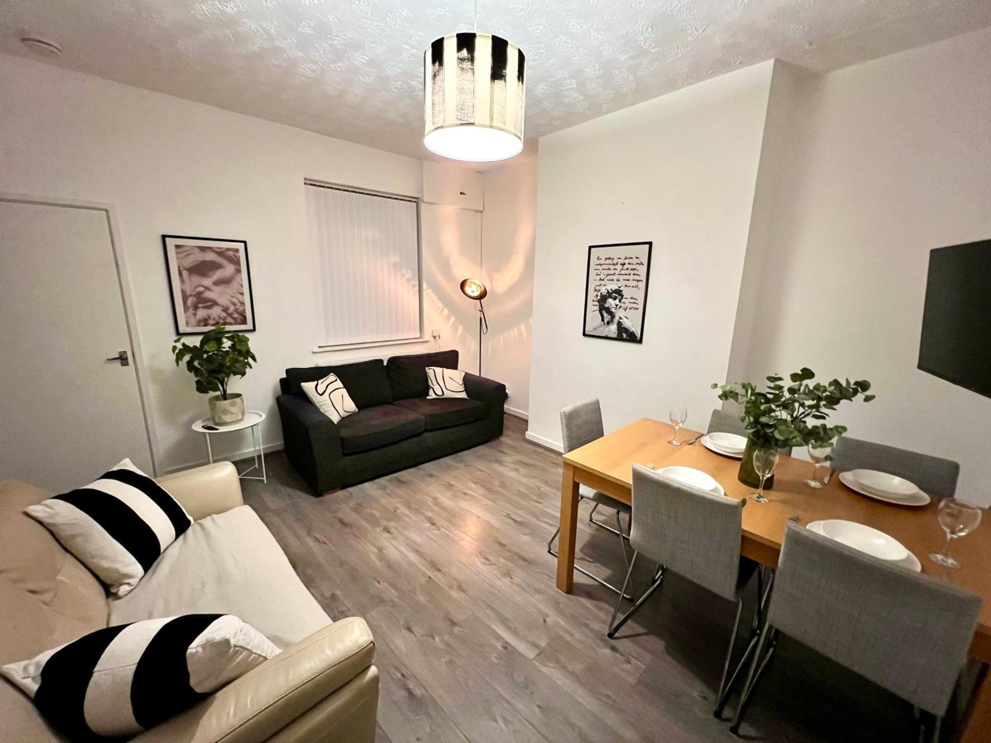 Spacious 3-Bedroom Family Home In Ince Eksteriør bilde